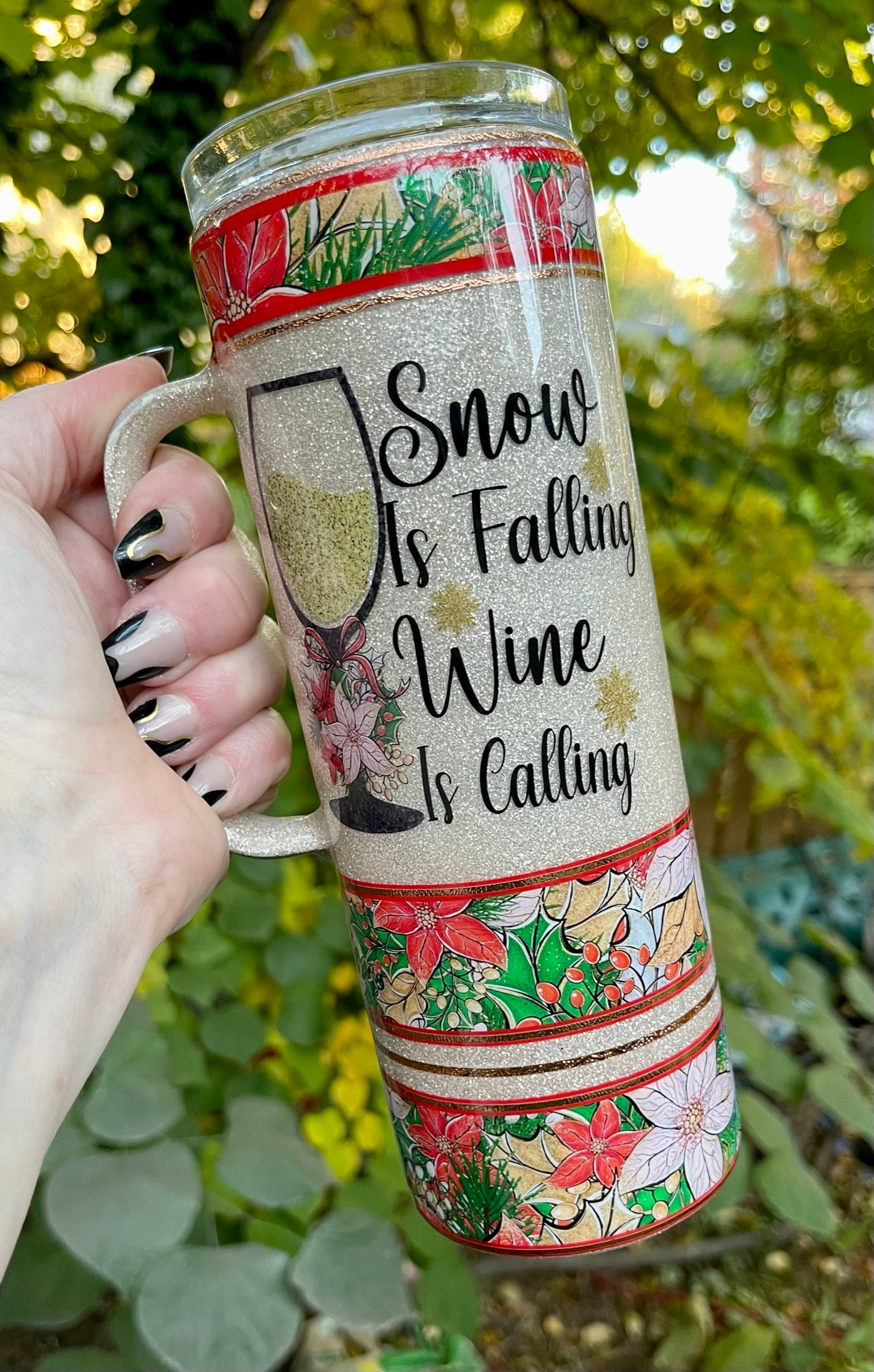 Snow is falling 20 oz handled tumbler